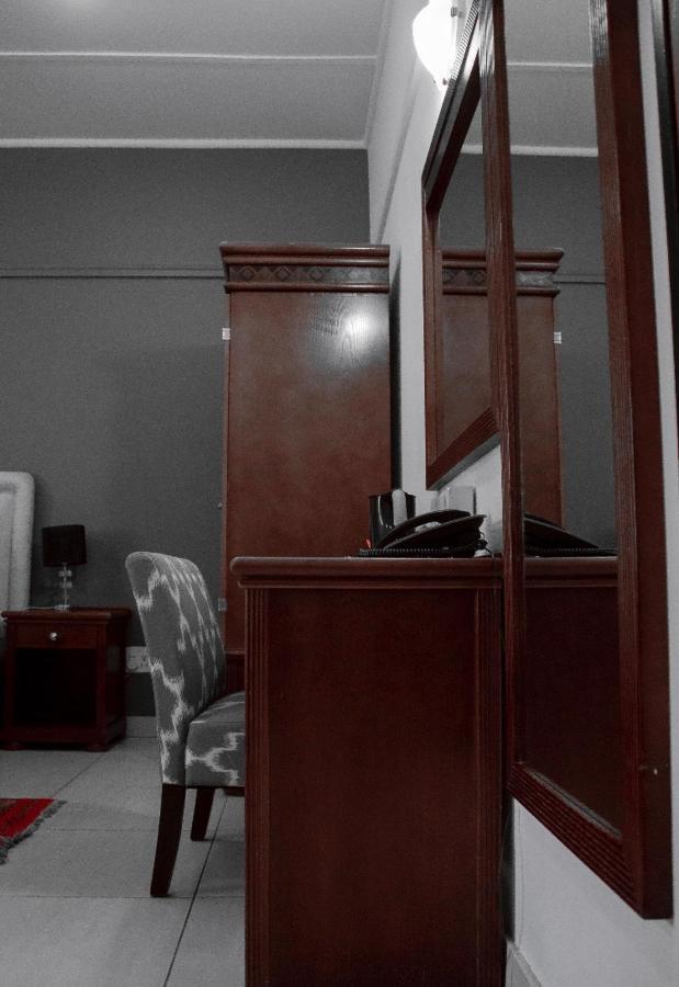 Cajori Hotel 帕拉博鲁瓦 外观 照片